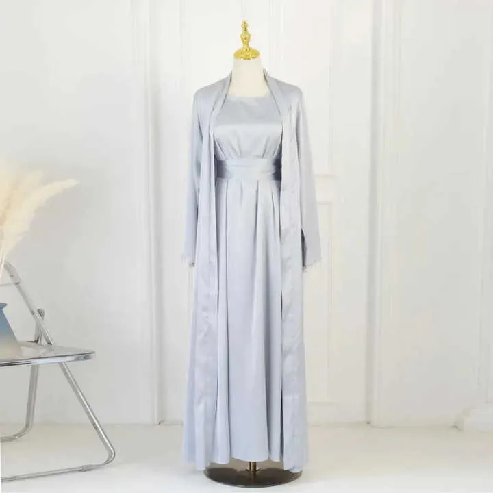 عبايات نسائيه عصريه و انيقه - Modern and elegant women's abayas
