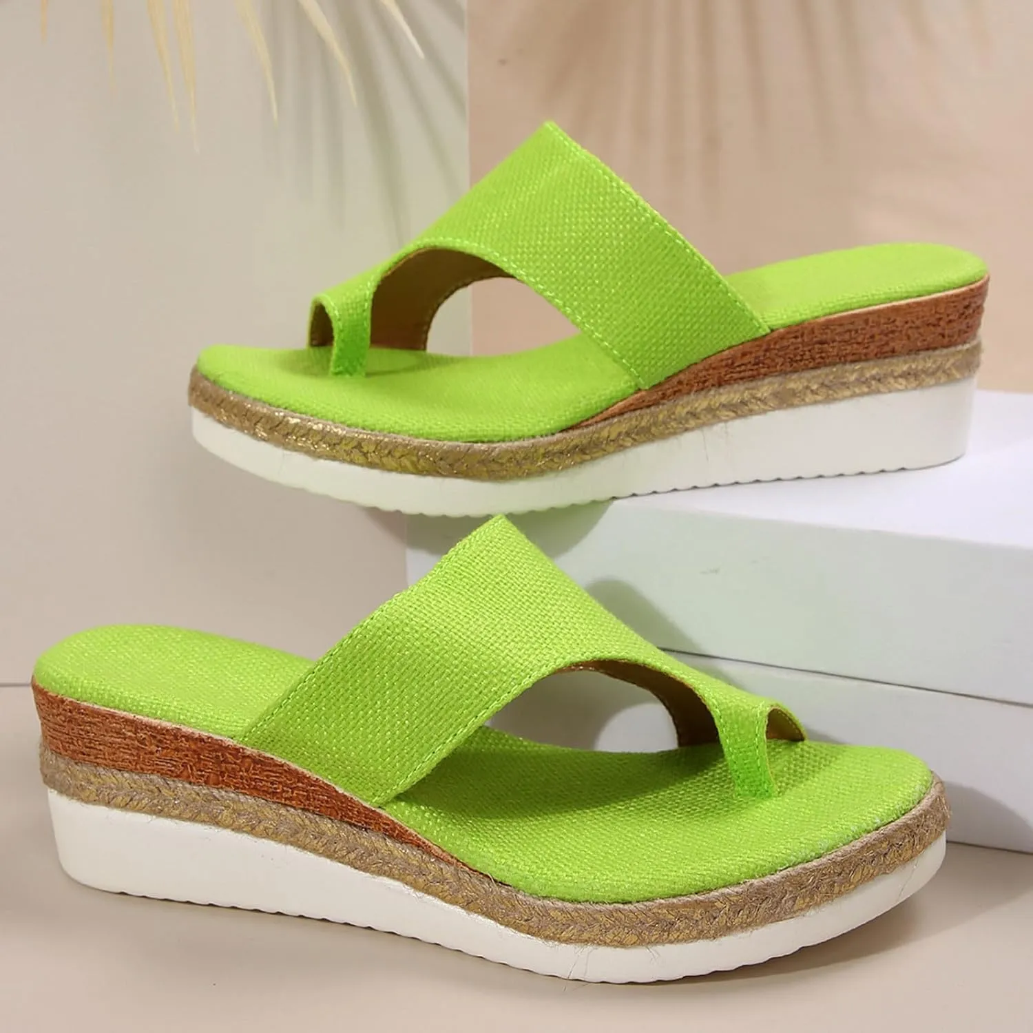 Beach Sandals for Woman Casual Summer Flip Flops Clip Toe Flat Sandal White Platform Hiking Workout Shoes