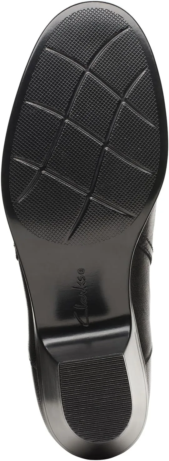 Clarks Womens Emily2 Cove Leather Round Toe Shooties