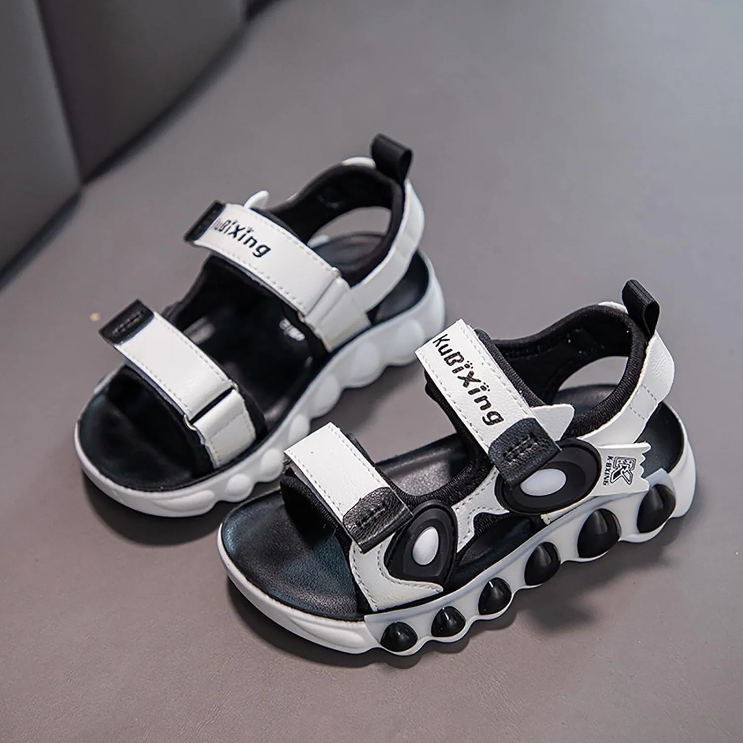 Comfortable Slip-On Kids Sandals Girls Sandals Comfortable Soft Sole Open Toe Fashionable Thick Sole Beach Outdoor Walking Beach Shower Shoes for Boys Girls