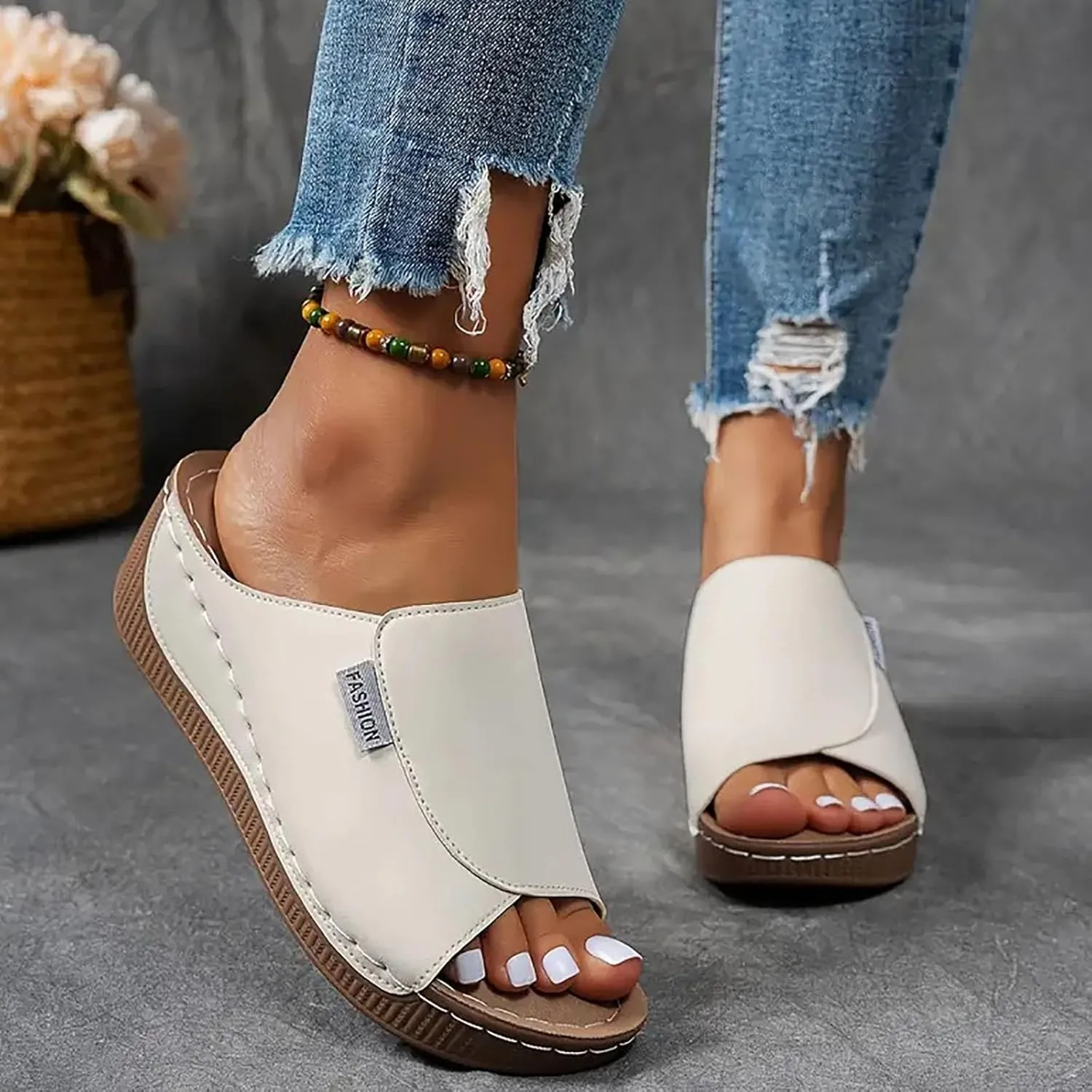 Eduavar Sandals for Women 2025 Casual Comfortable Arch Support Sandals Summer Orthotic Leather Platform Slip on Slippers