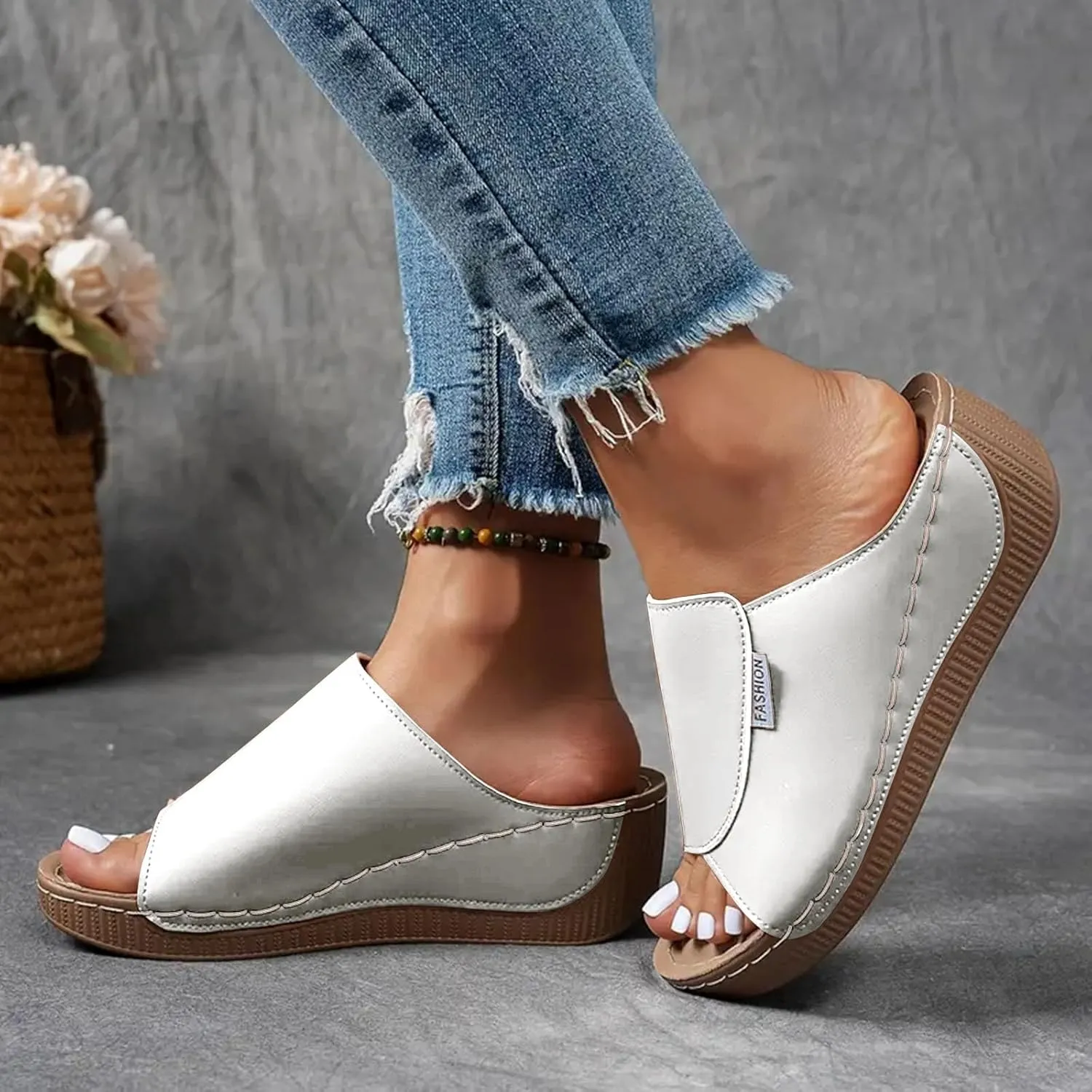 Eduavar Sandals for Women 2025 Casual Comfortable Arch Support Sandals Summer Orthotic Leather Platform Slip on Slippers