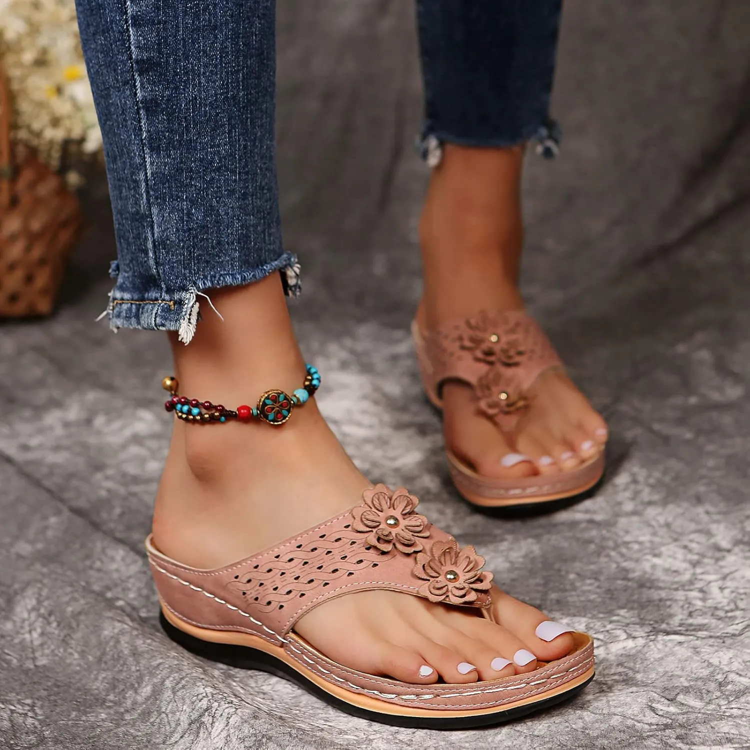 Eduavar Sandals Women, Sandals Women Comfortable Flip Flops with Arch Support Summer Beach Sandals Slippers