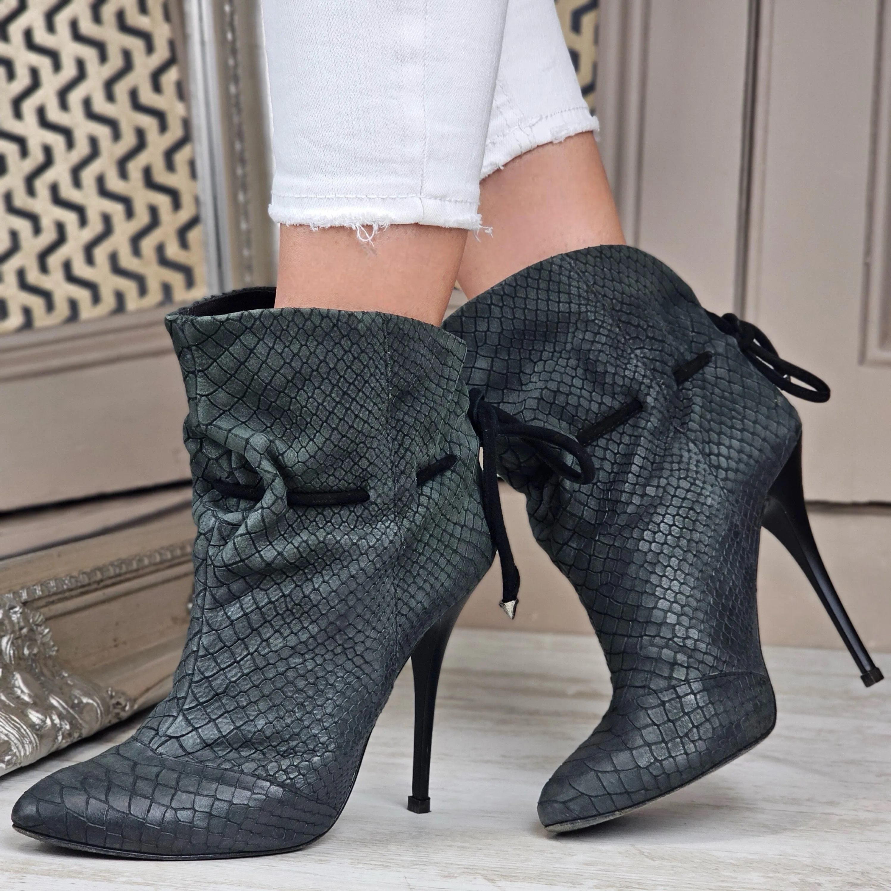 GIUSEPPE ZANOTTI SUEDE BOOTS EU 37.5/ UK 4.5