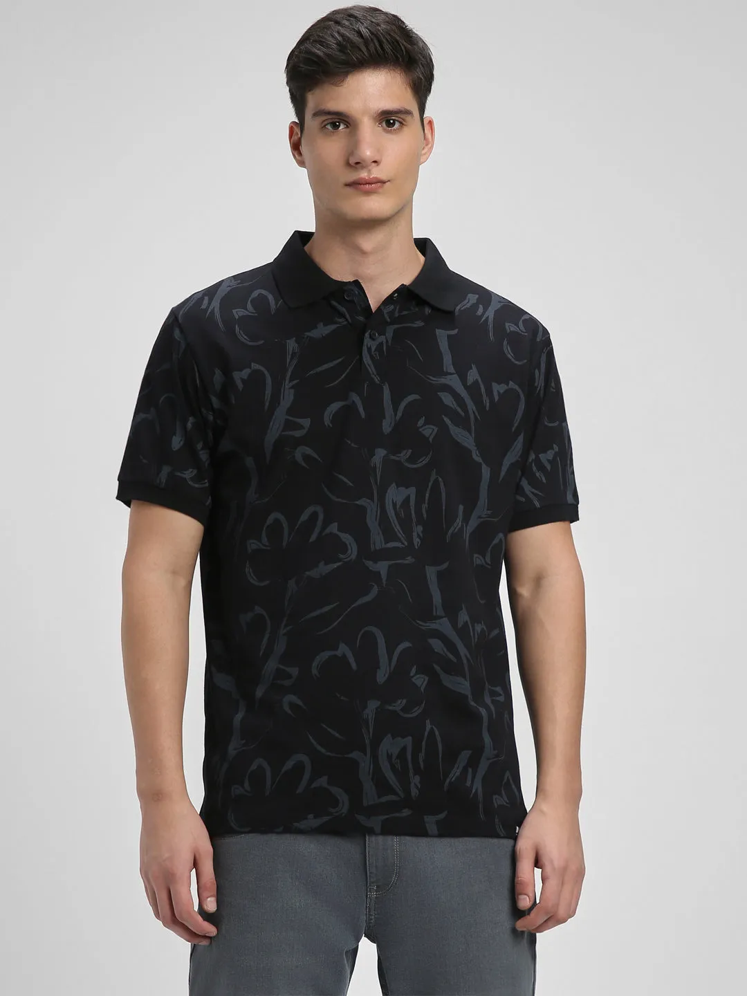 Men's Spread Collar Slim Fit Aop Black T-shirt