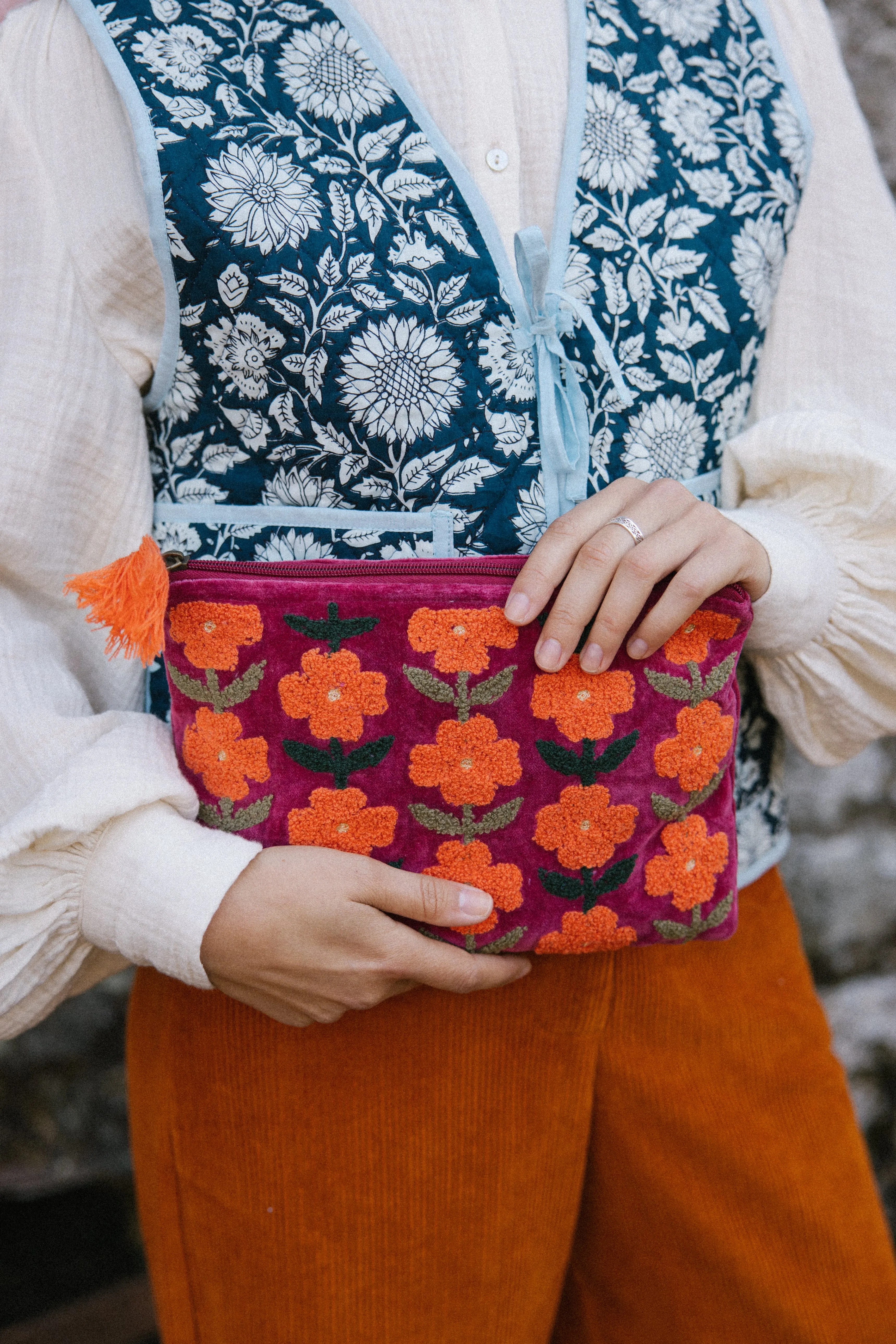 Rambling Flower Pouch -Burgundy