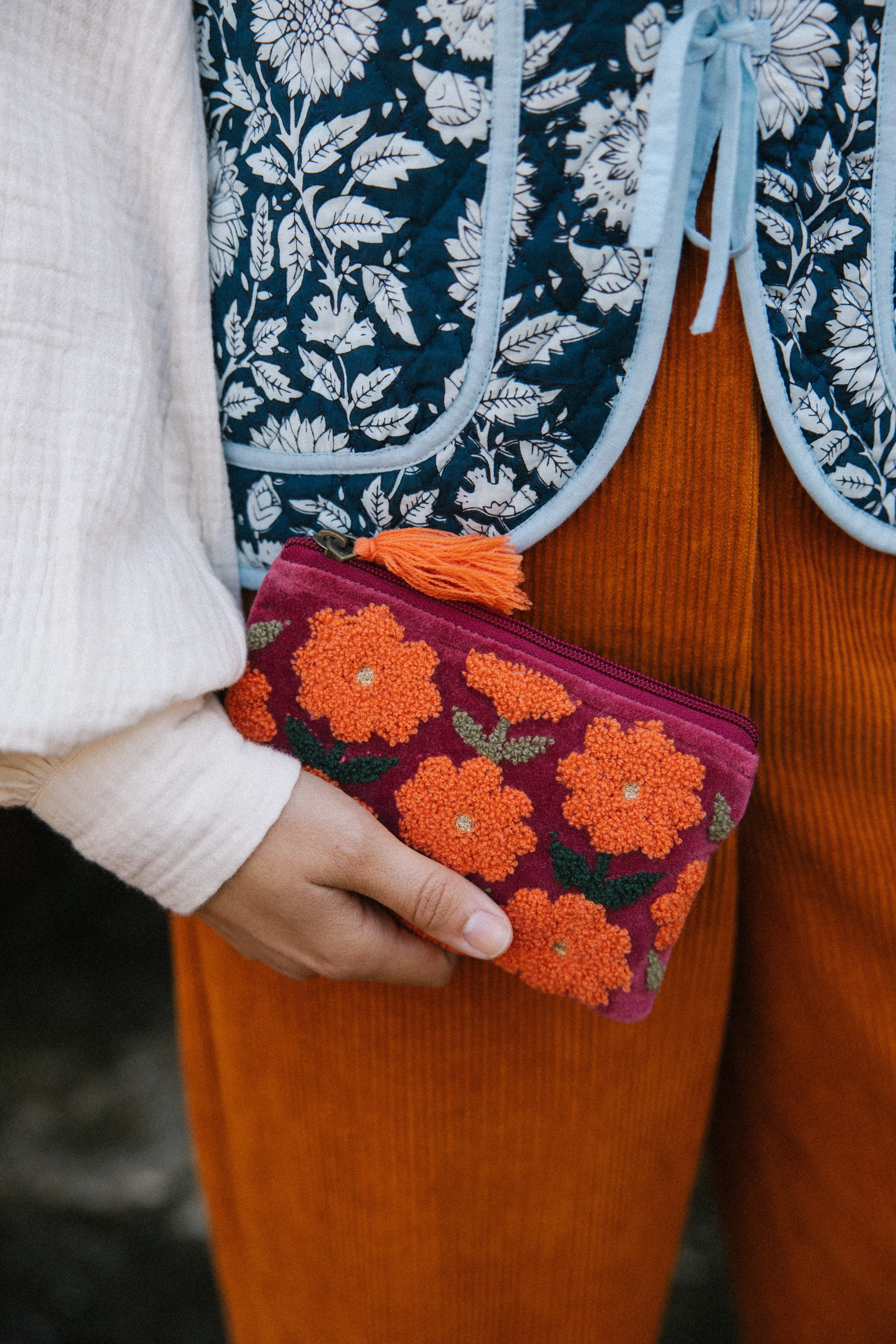Rambling Flower Pouch -Burgundy
