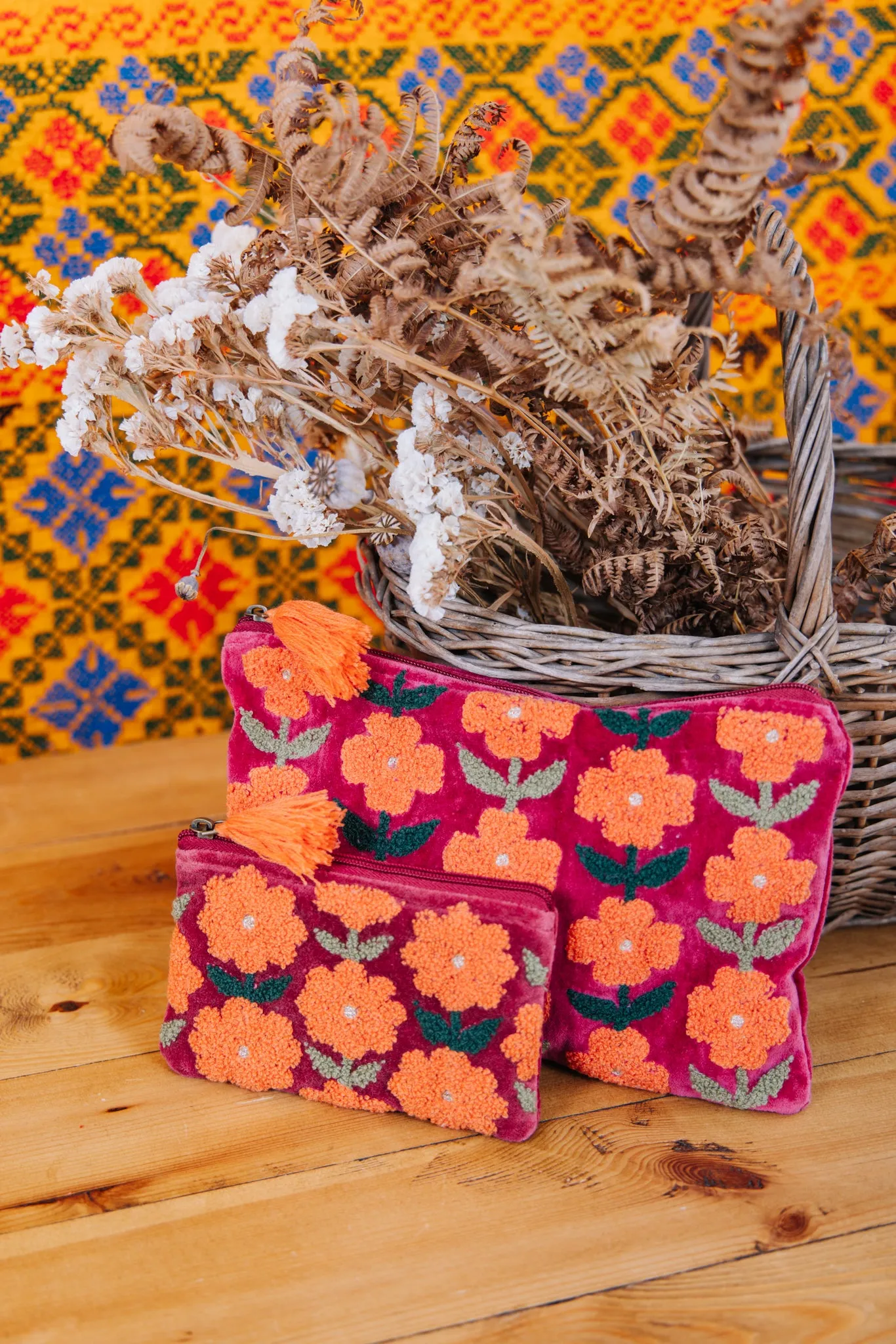 Rambling Flower Pouch -Burgundy