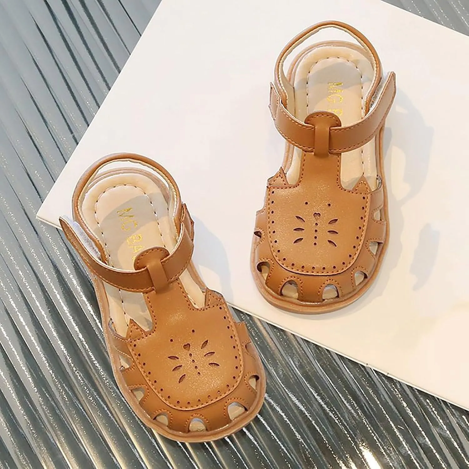 Sandals Summer New Korean Students Hollow Out Shoes in Small Children Baotou Beach Shoes Girls White Girl Sandals