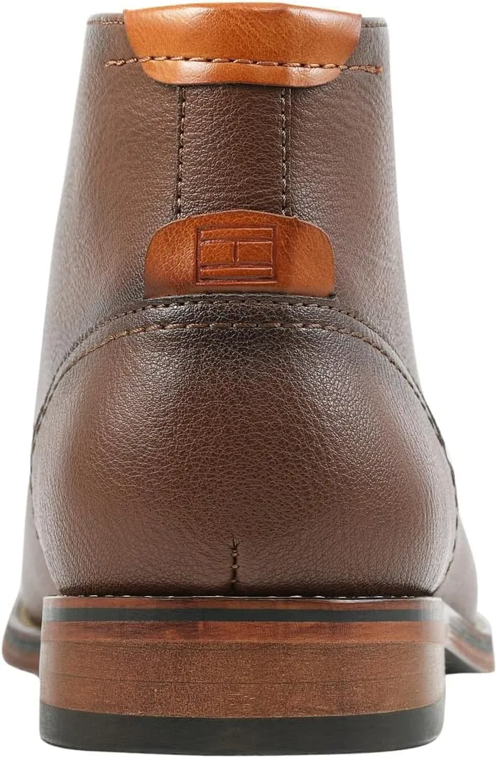 Tommy Hilfiger Men's Bage Chukka Boot