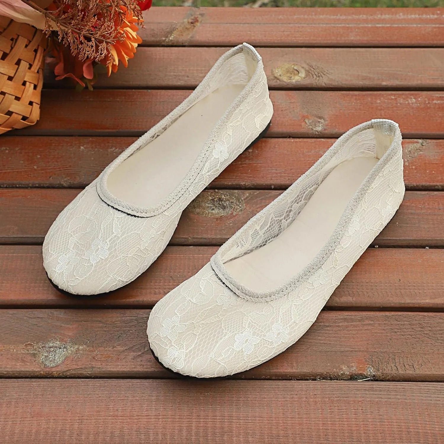 Womens Flats Cut Out Round Toe Slip On Floral Ballet Flat Comfortable Breathable Lace Flats Dressy Daily Walking Shoes